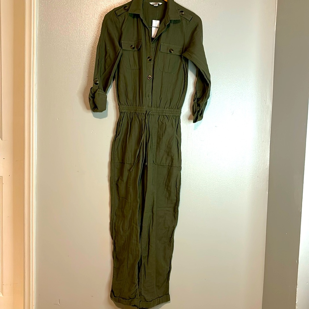 American Eagle Jumper NWT size xs in excellent condition